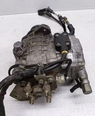 Skoda Octavia Mk1 (1U) Fuel injection high pressure pump 038130107D 0460404977