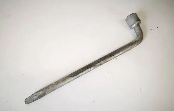 Subaru Legacy Wheel nut wrench 