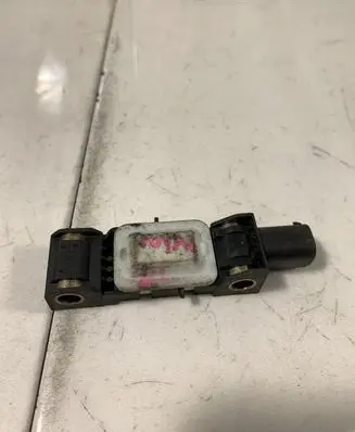 Chrysler Voyager Airbag deployment crash/impact sensor 04727069AD