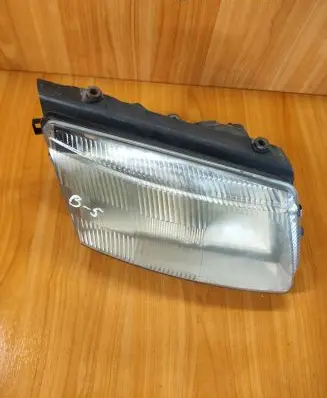 Volkswagen PASSAT B5 Headlight/headlamp 14742600
