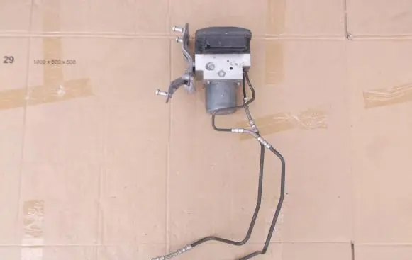 Mercedes-Benz E W211 ABS Pump A211431381