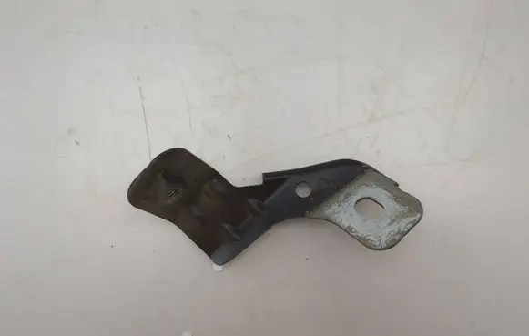 Audi A3 8Y Fender mounting bracket 8Y0821471A