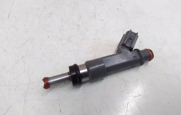 Toyota Prius (XW50) Fuel injector 2325037080 250183226