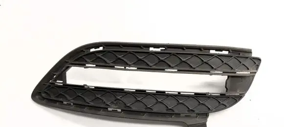 Mercedes-Benz B W246 W242 Front grill A2468850722