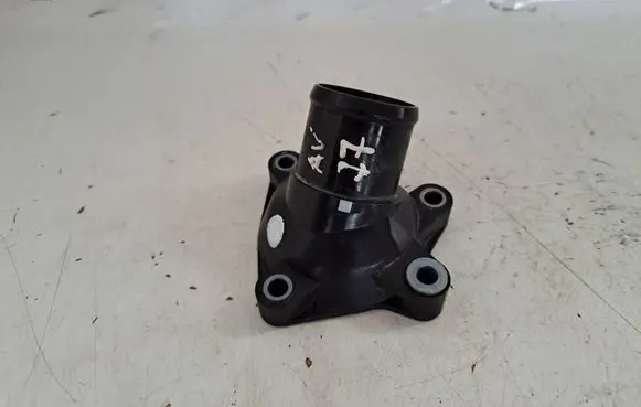 Toyota Avensis T270 Thermostat housing 163210R020