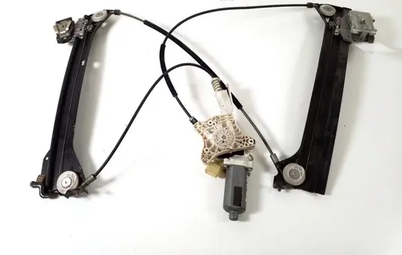 Mercedes-Benz CLK A209 C209 Front door window regulator with motor