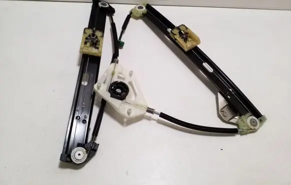 Audi A1 Front window lifting mechanism without motor 82G837462A
