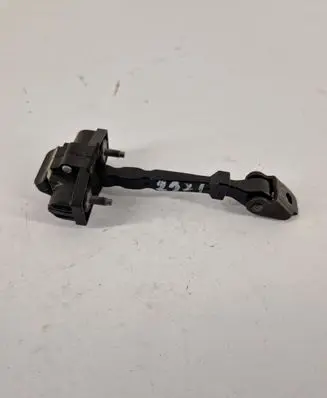 Renault Captur Front door check strap stopper