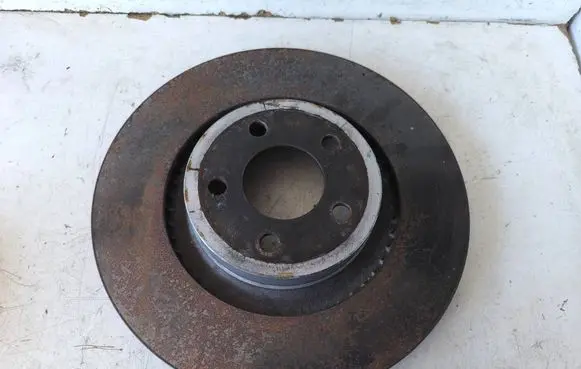 Ford Mustang VI Front brake disc