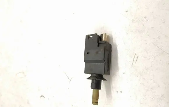 Mercedes-Benz E W210 Brake pedal sensor switch A0015450109 0015450109