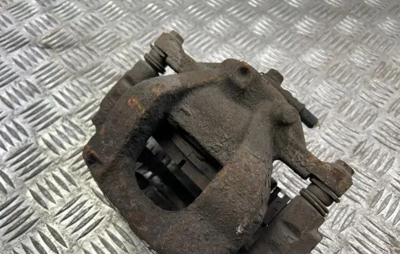 Toyota Verso Front brake caliper