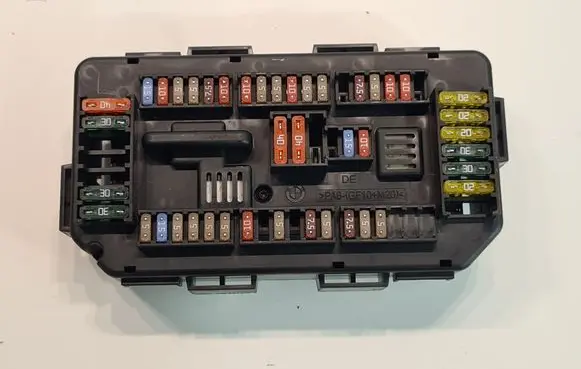 BMW 1 F20 F21 Fuse module 922487904 10688710