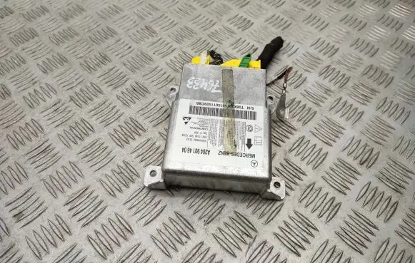 Mercedes-Benz GLK (X204) Airbag control unit/module A2049014604