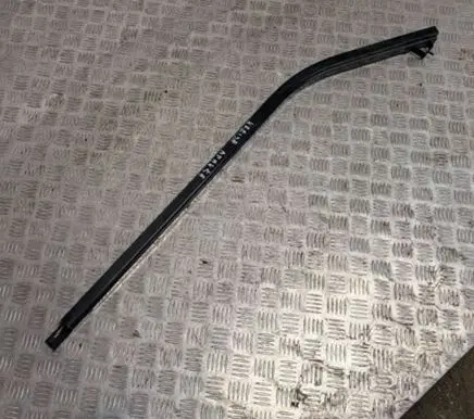 Opel Vivaro Sliding door bottom rail 