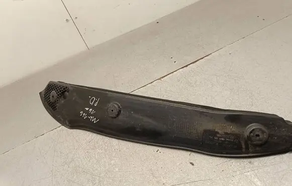 Mercedes-Benz ML W166 Fender end trim WPT50900 A1668890025 1856732