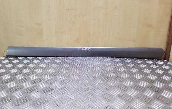 Mitsubishi Space Wagon Rear door trim (molding) MR286470