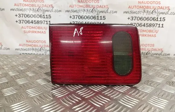 Audi A8 S8 D2 4D Tailgate rear/tail lights 4D0945093