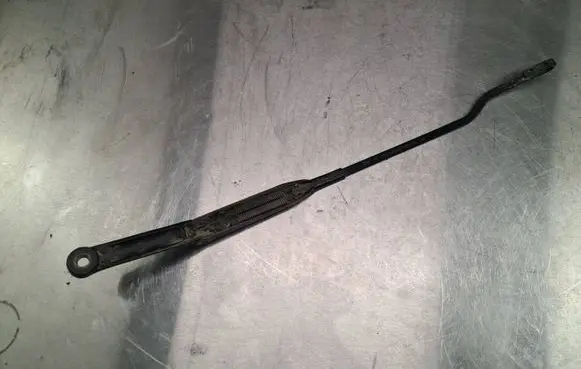 Audi A4 S4 B5 8D Front wiper blade arm 8D1955407A