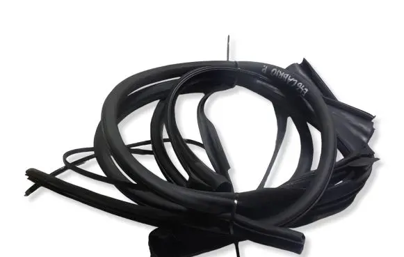 BMW 3 E46 Front door glass trim molding