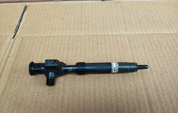 Ford Mondeo MK V Fuel injector 9674984080
