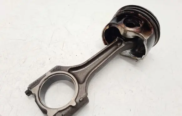 Audi A5 8T 8F Piston 