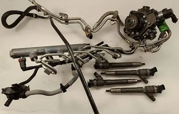 Mercedes-Benz C W205 Fuel injection system set 167002133R 8274124 0445010439