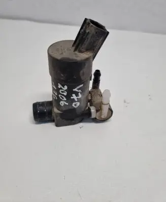 Volvo V70 Windscreen/windshield washer pump 1S7117K624FE