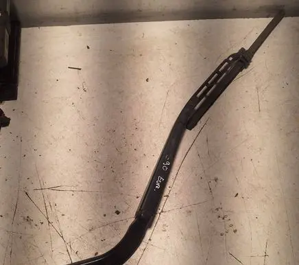 BMW 3 E90 E91 Front wiper blade arm 178156