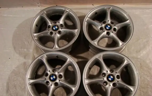 R16 alloy rim