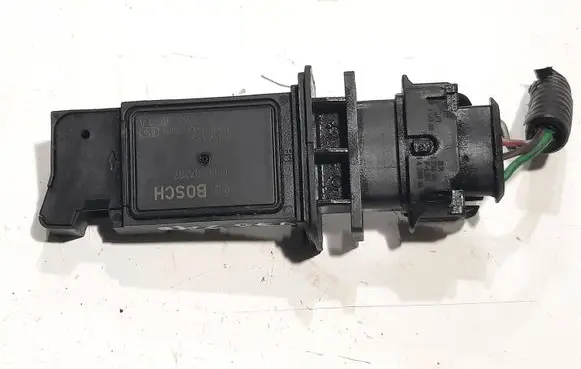 Volvo V70 Mass air flow meter 8016835