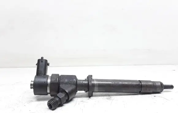 Volvo XC90 Fuel injector 30750283