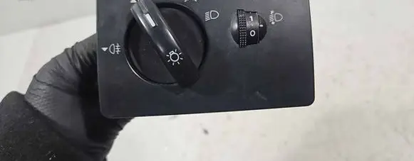 Ford Focus Light switch 4M5T13A024EA 04059710 0050329C