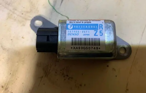 Subaru Outback Airbag deployment crash/impact sensor 98235AG001 98235AG000 98235AG