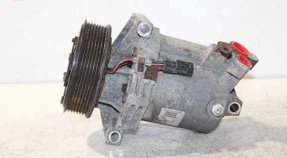 Nissan Juke I F15 Air conditioning (A/C) compressor (pump) 92600BV80A