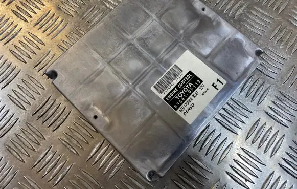 Toyota Corolla Verso AR10 Engine control unit/module 896610F110 MB1758009261 1758009261