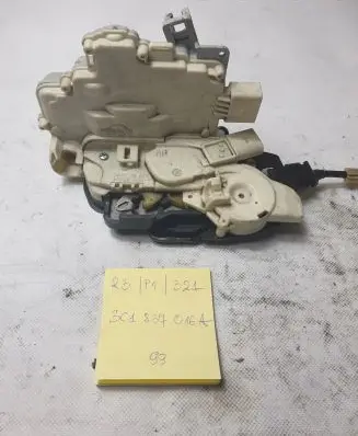 Audi A6 C7 Front door lock 4G1837016E