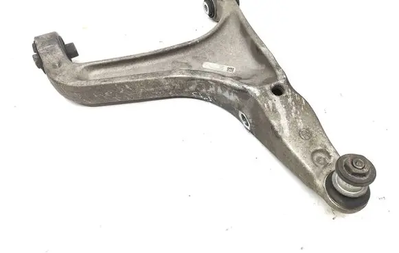 Maserati Ghibli Front lower control arm/wishbone 06700071790 33956 97276