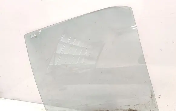 Volkswagen Polo II 86C 2F Front door window/glass (coupe) 43R001057 DOT27 M51