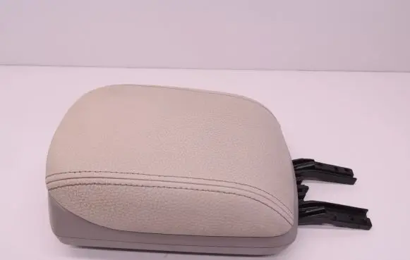 Volvo V50 Armrest D33