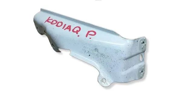 Skoda Kodiaq Fender mounting bracket 565821142