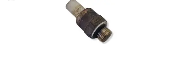 BMW 5 E39 Coolant temperature sensor 8363677