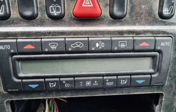 Mercedes-Benz E W210 Climate control unit 766XX