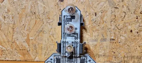 Volkswagen Golf IV Tail light bulb cover holder 1j6945257
