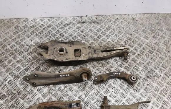 Jeep Cherokee Rear upper control arm/wishbone