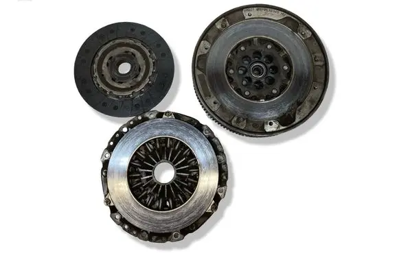BMW X1 E84 Clutch set kit 7631402 7638349
