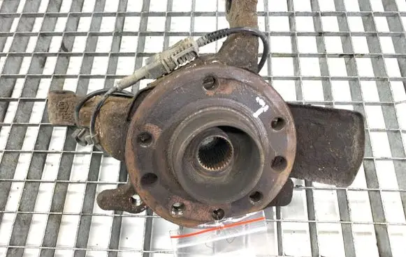 Opel Astra H Front wheel hub spindle knuckle 
