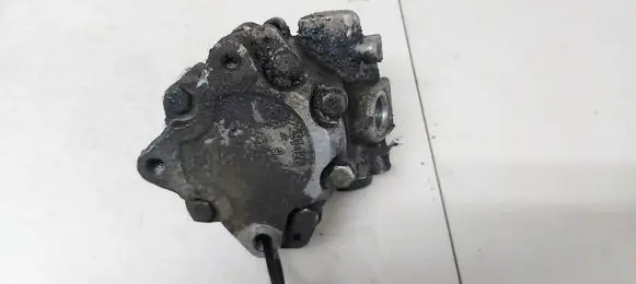 Audi A4 S4 B5 8D Power steering pump 4B0145155R