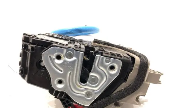 KIA Xceed Front door lock 81320J7000