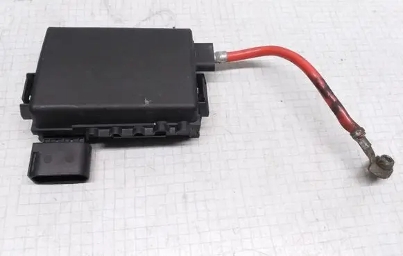 Volkswagen Golf IV Fuse module 1J0937550AD