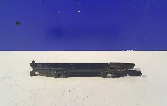 Mercedes-Benz C W203 Front bumper mounting bracket A2038801114